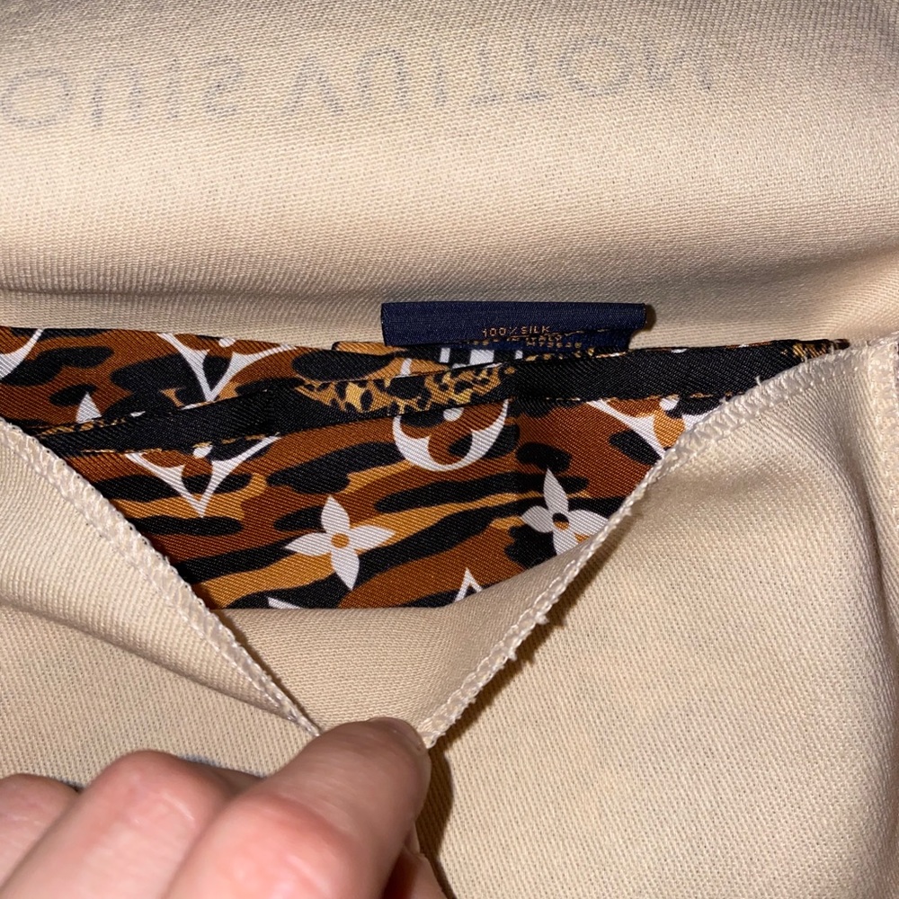 Louis Vuitton Jungle Collection Bandeau - Picture 7 of 9